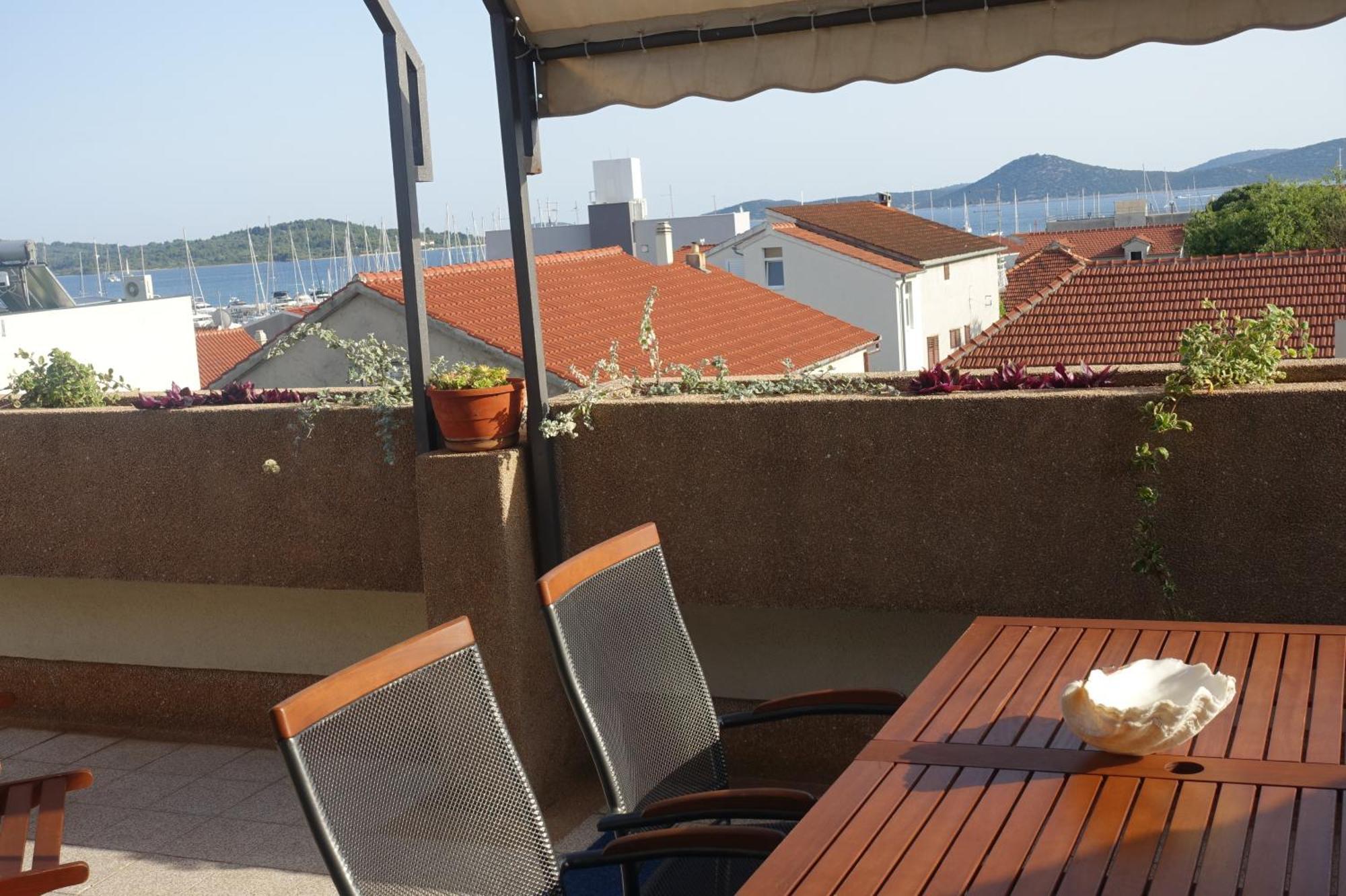 Apartment Tonka Vodice Exteriör bild