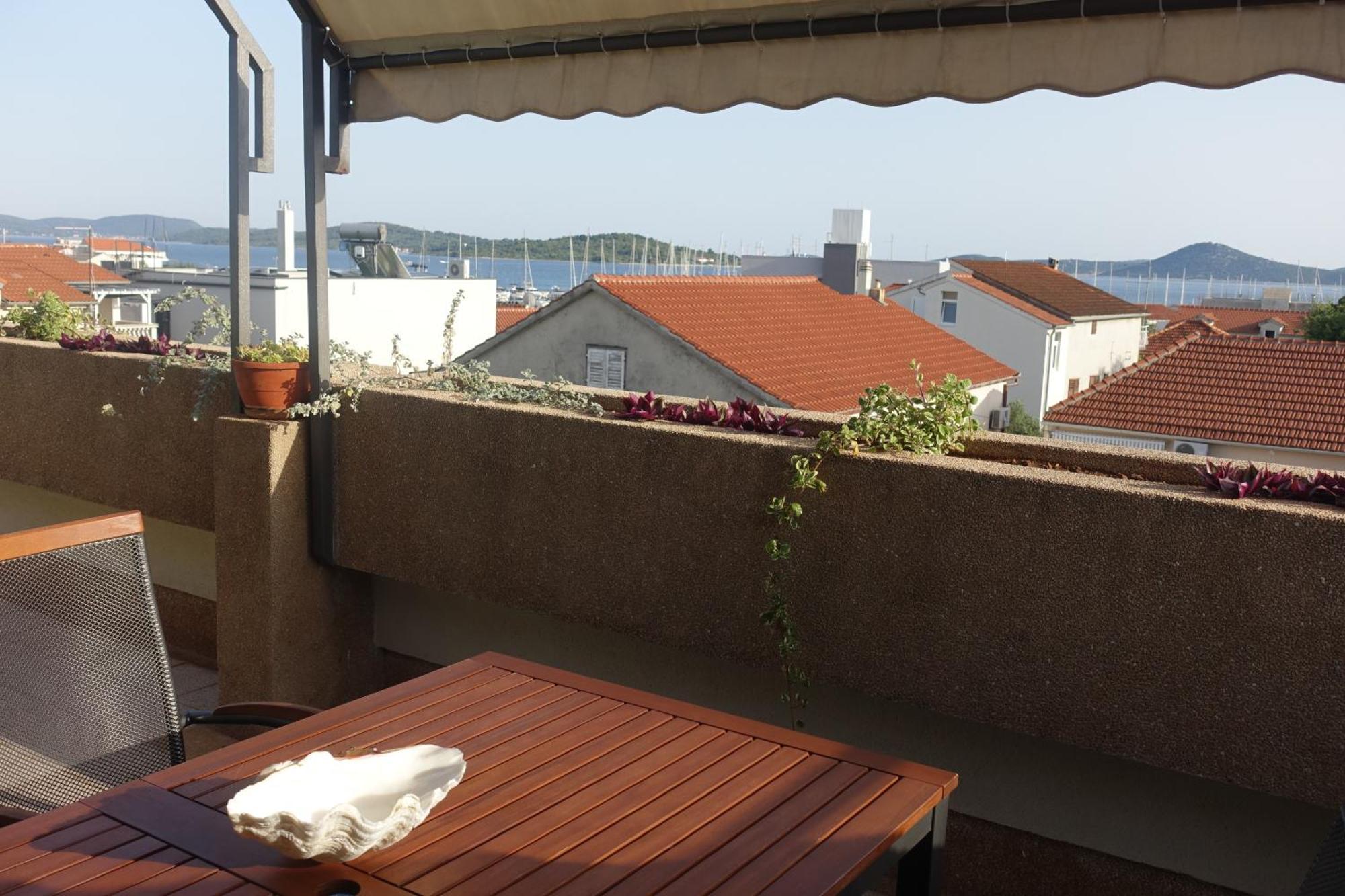 Apartment Tonka Vodice Exteriör bild