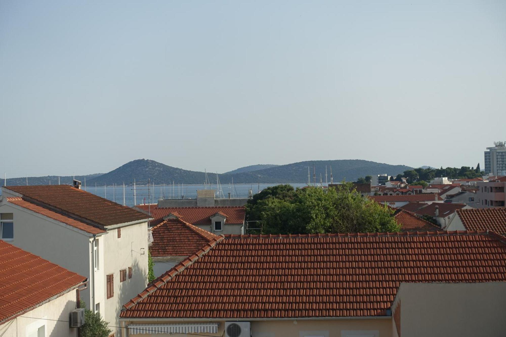 Apartment Tonka Vodice Exteriör bild