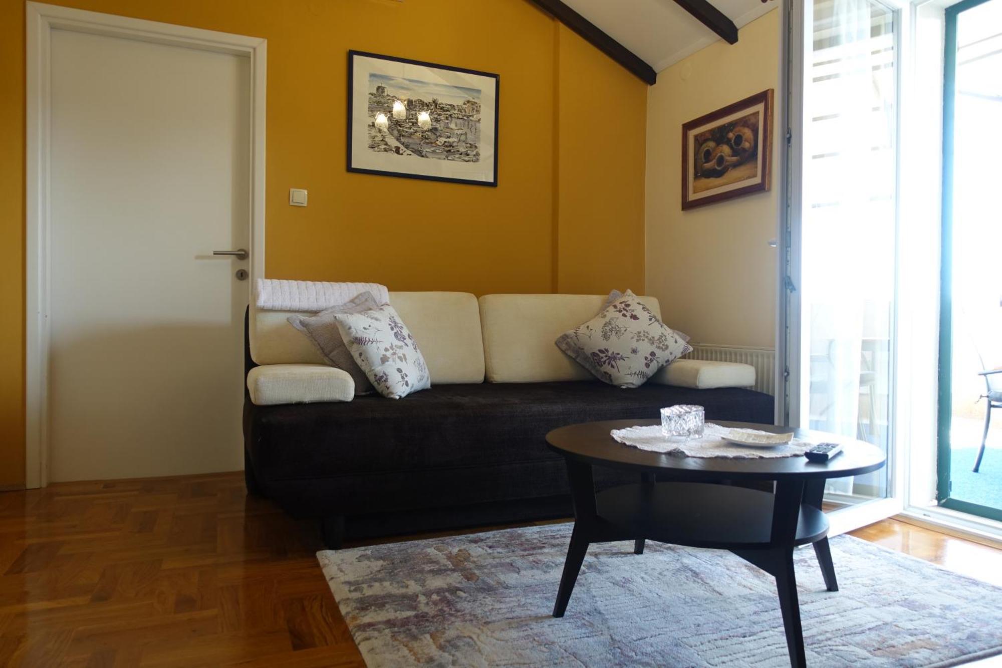 Apartment Tonka Vodice Exteriör bild